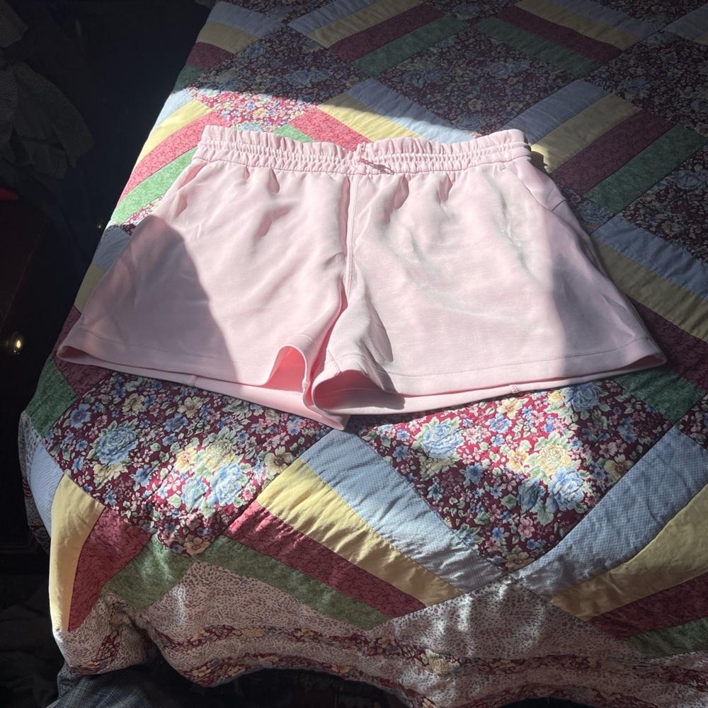 Lululemon Softstreme High Rise Shorts 4”